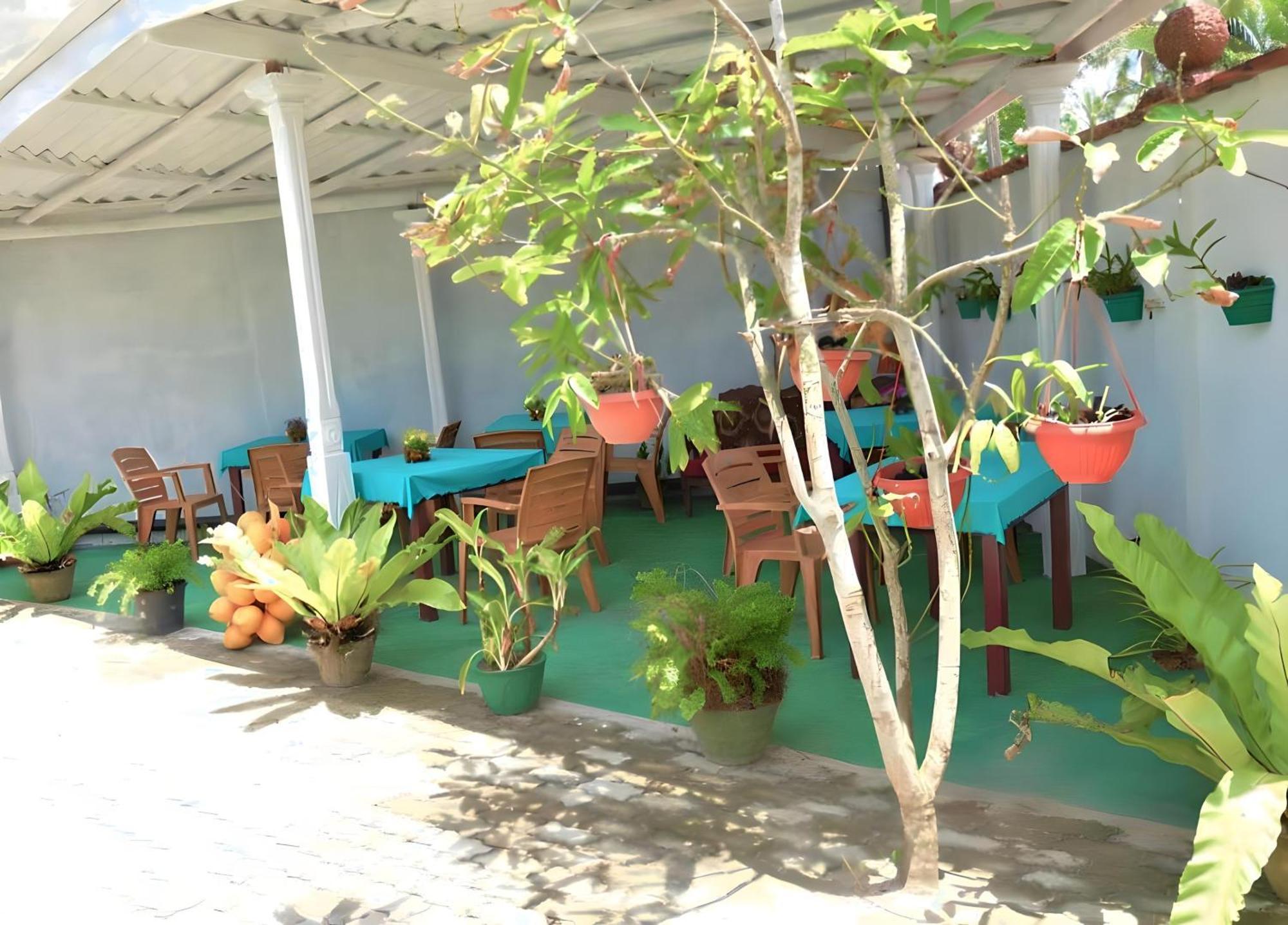 Traveller'S Hostel Hikkaduwa Exterior foto